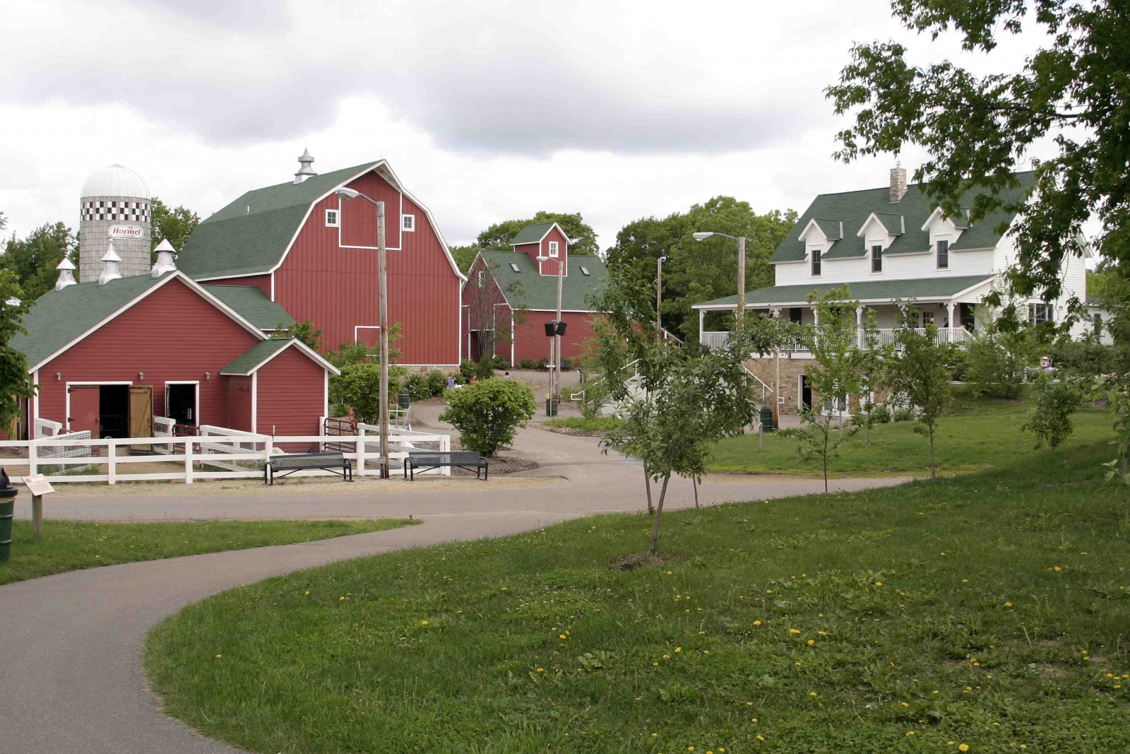 Minnesota Zoo, Wells Fargo Family Farm