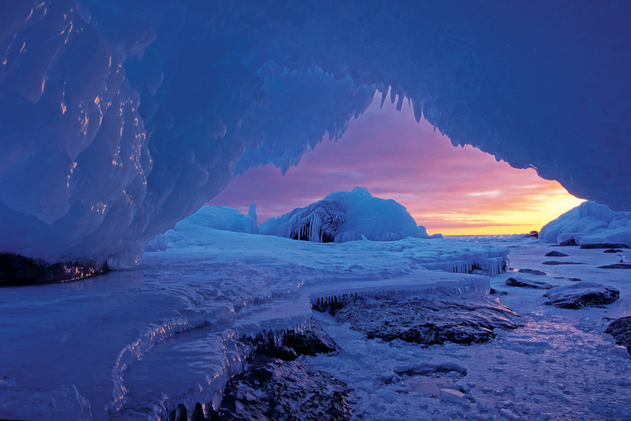 ice caves, Minnesota, beautiful winter photos, minnesota scenery, Winter Phenomena, Winter wonder