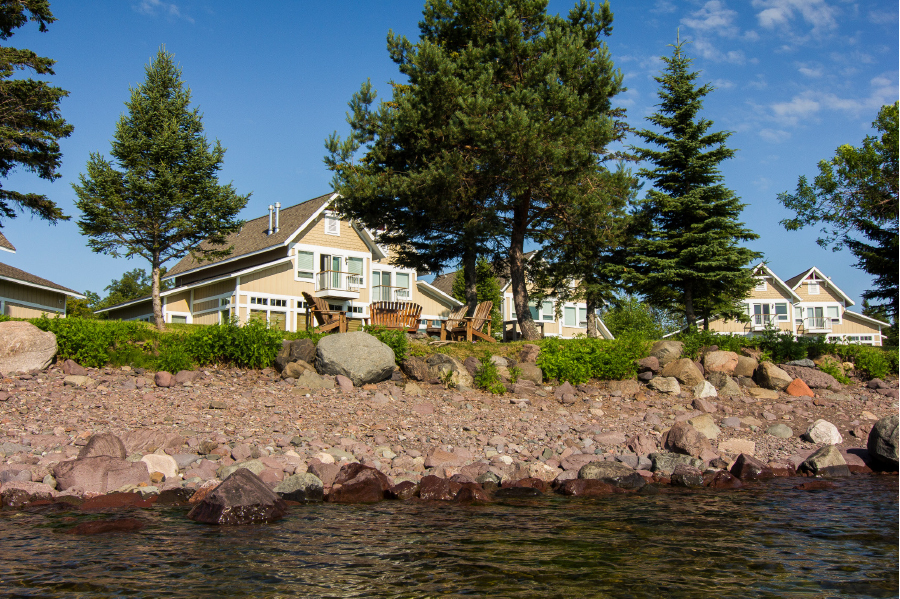 Waterfront lodging at Larsmont Cottages.