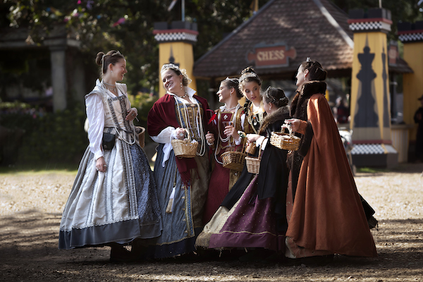 Renfest maidens 