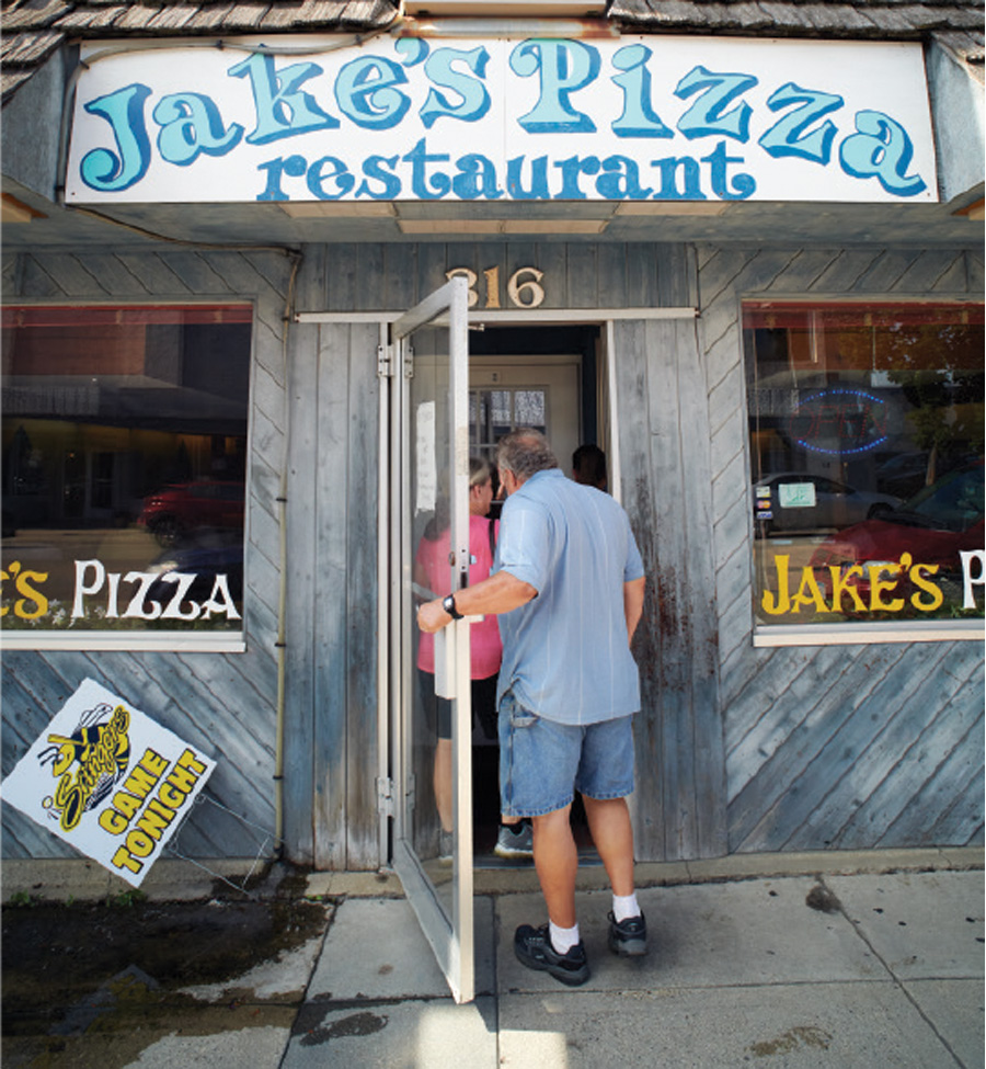 The exterior of Jake's Pizza in Willmar, Minnesota.