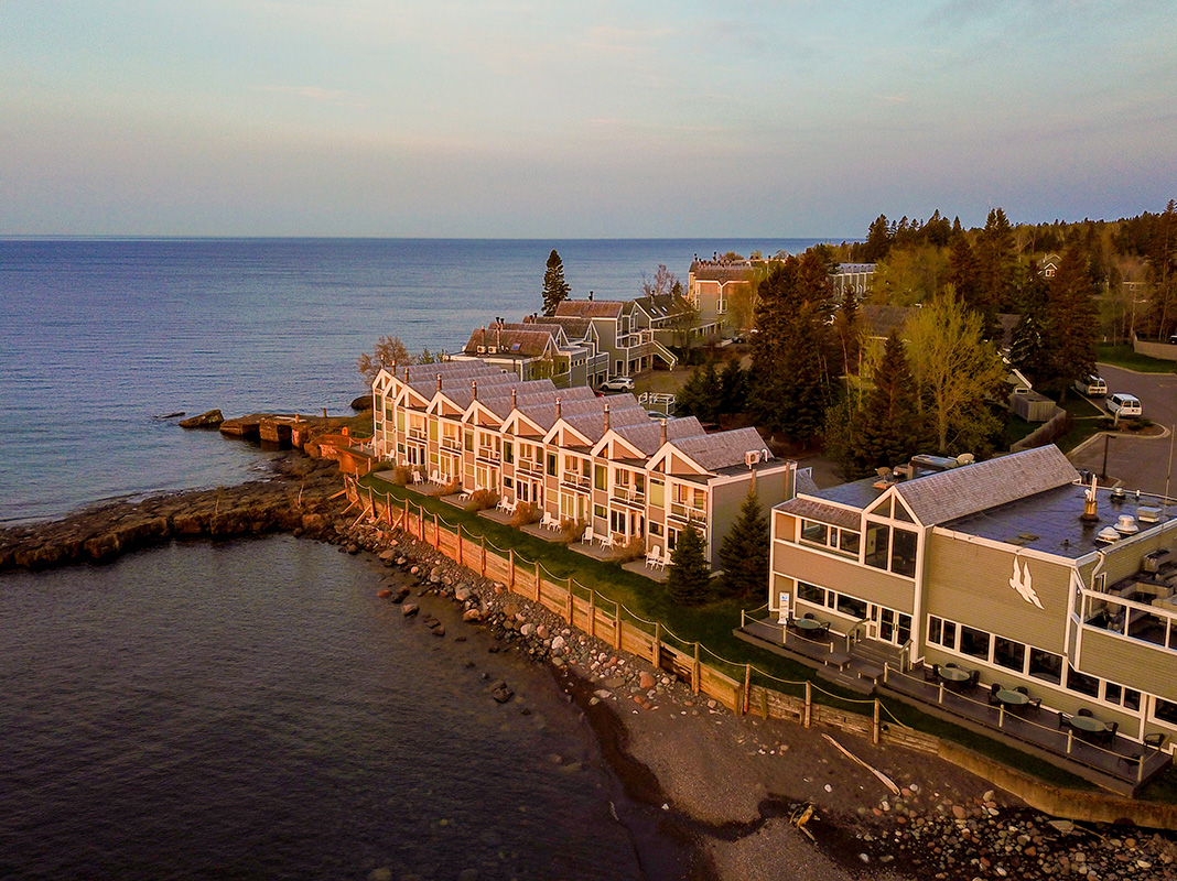 Bay family. Best Resorts on Lake Superior.