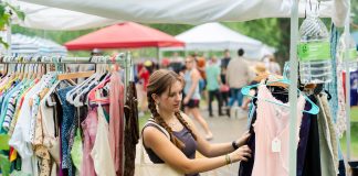 2023-07-15 Mpls Vintage Market-Minnehaha Falls Art Fair-Darin Kamnetz-120