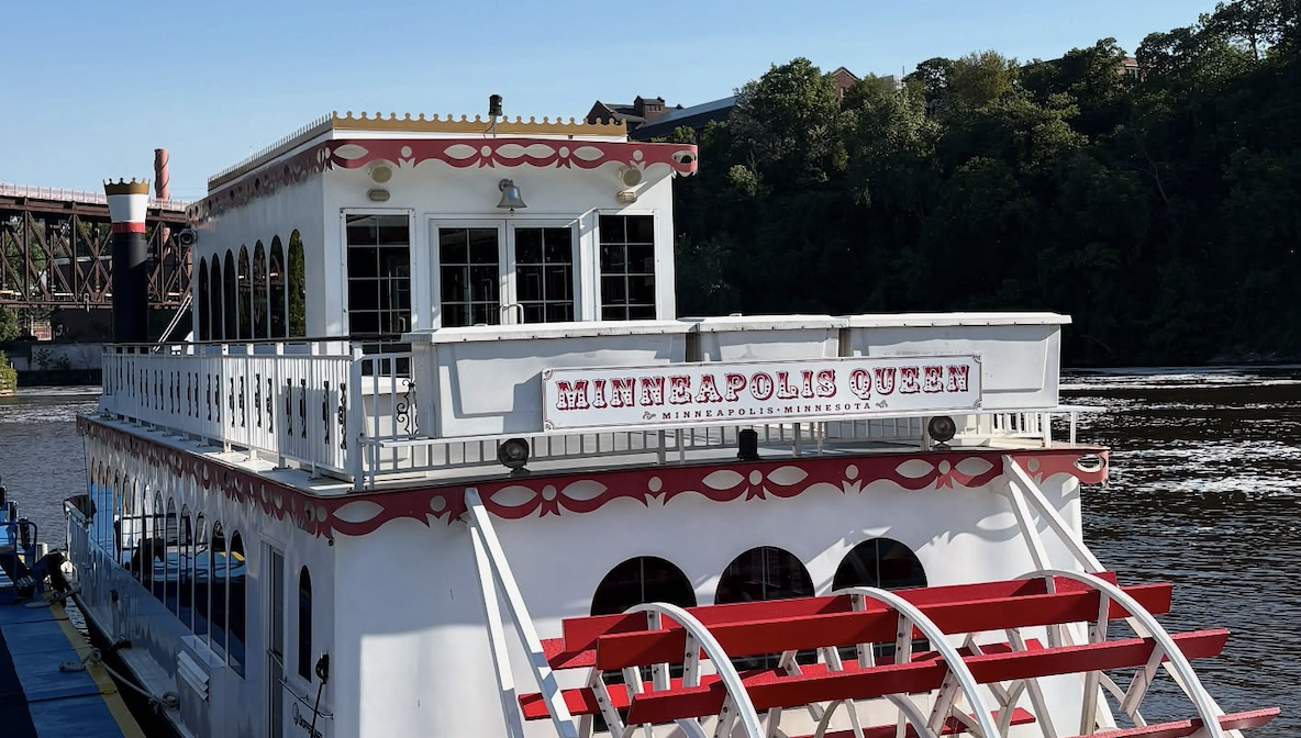 All Aboard the Minneapolis Queen | Minnesota Monthly, image size:1184x672