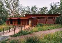 A Modern Retreat in the Northwoods