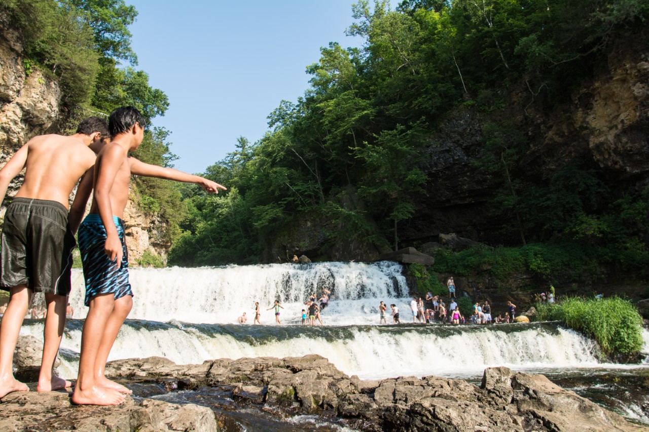 Affordable Escapes Across Minnesota
